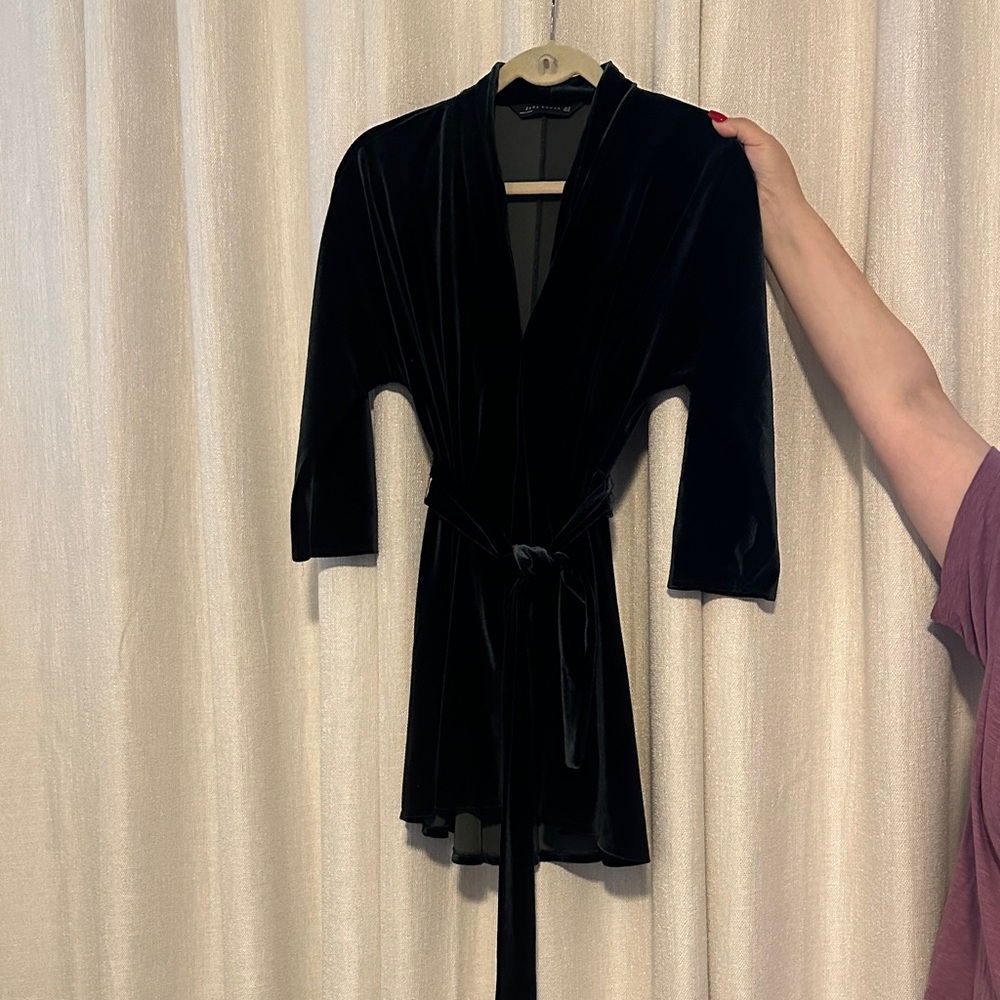 Elegant Dark Green Velvet Mini Dress